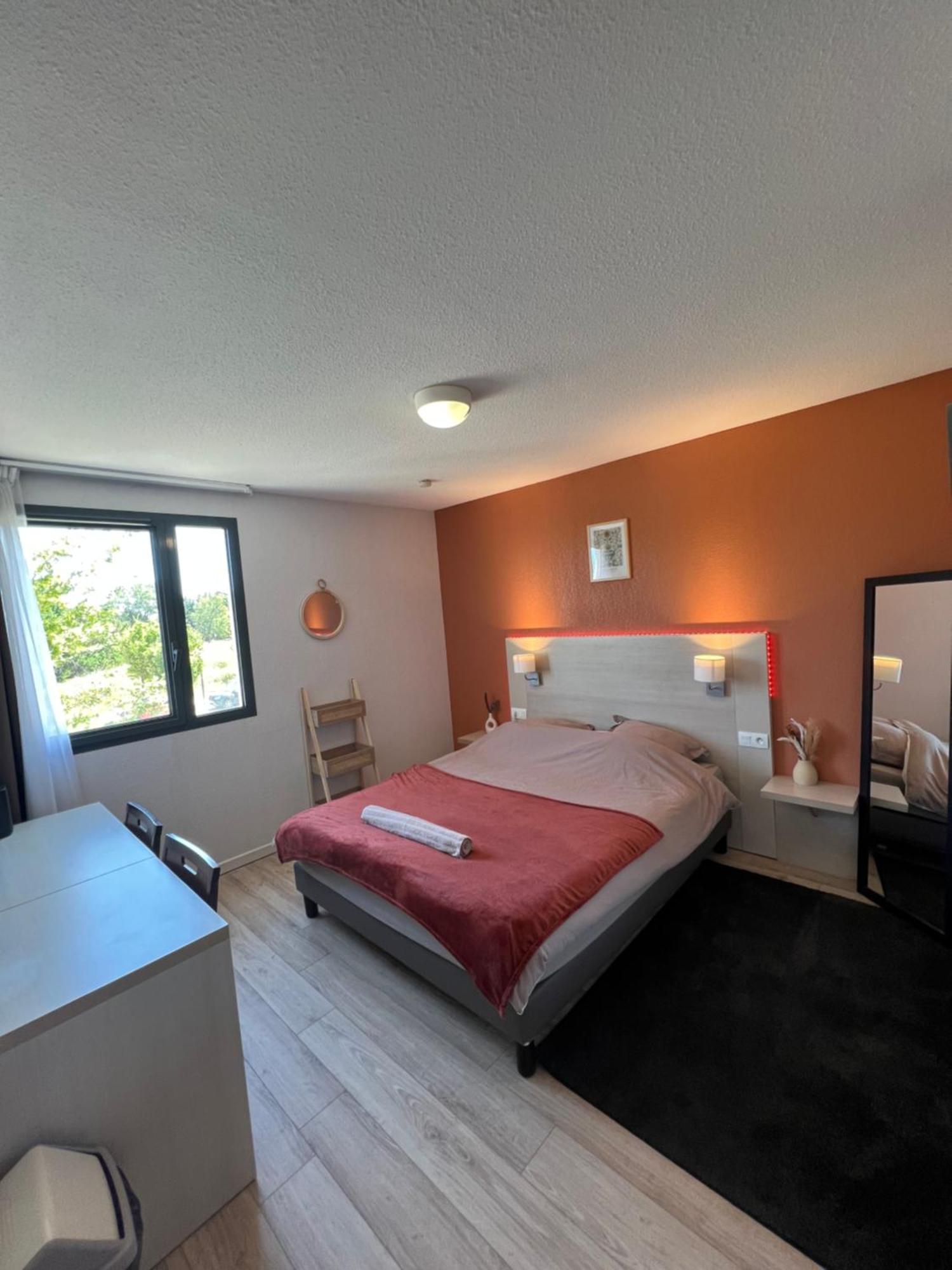 Studio Appart'Hotel Gare Tgv Avec Place Privee 亞維農 外观 照片